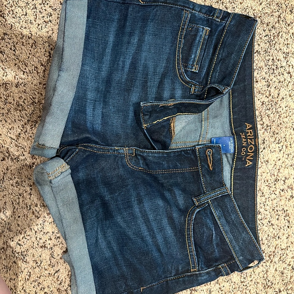 Arizona junior size 7 shorts